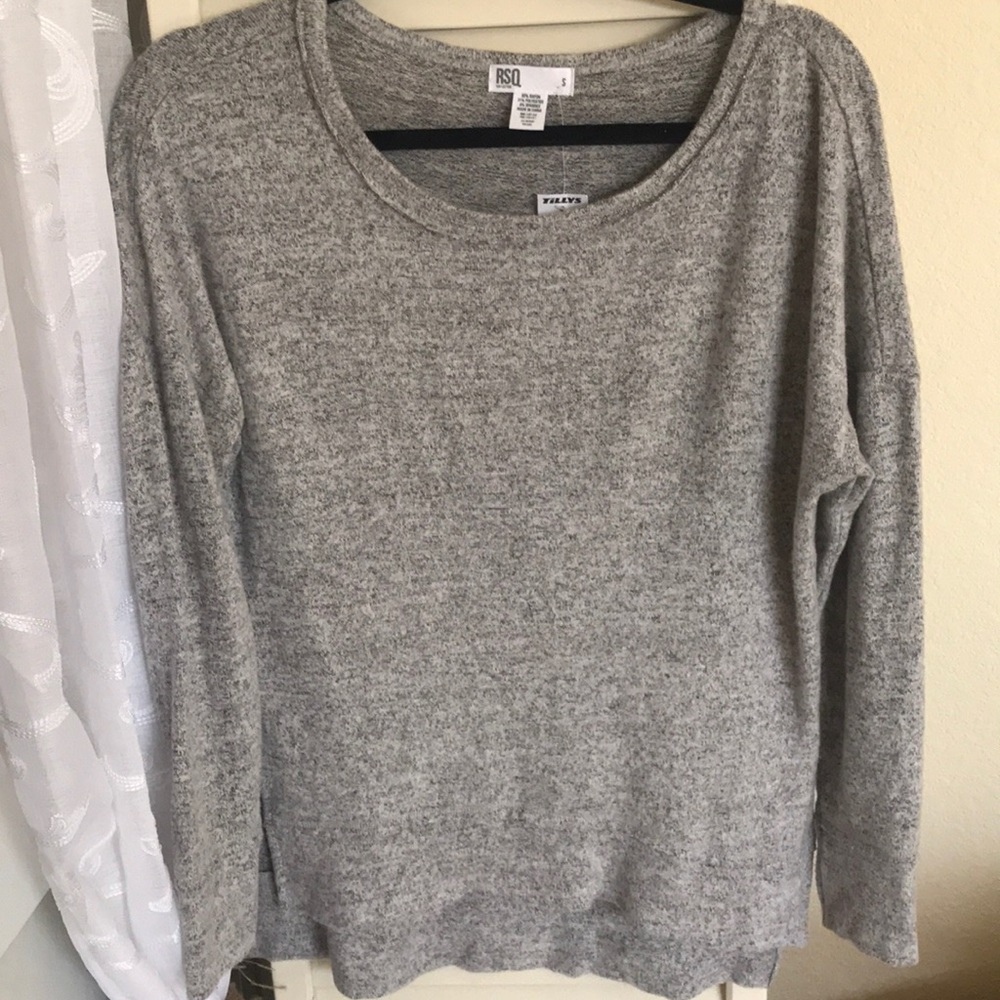 New with tags gray soft long sleeve shirt
